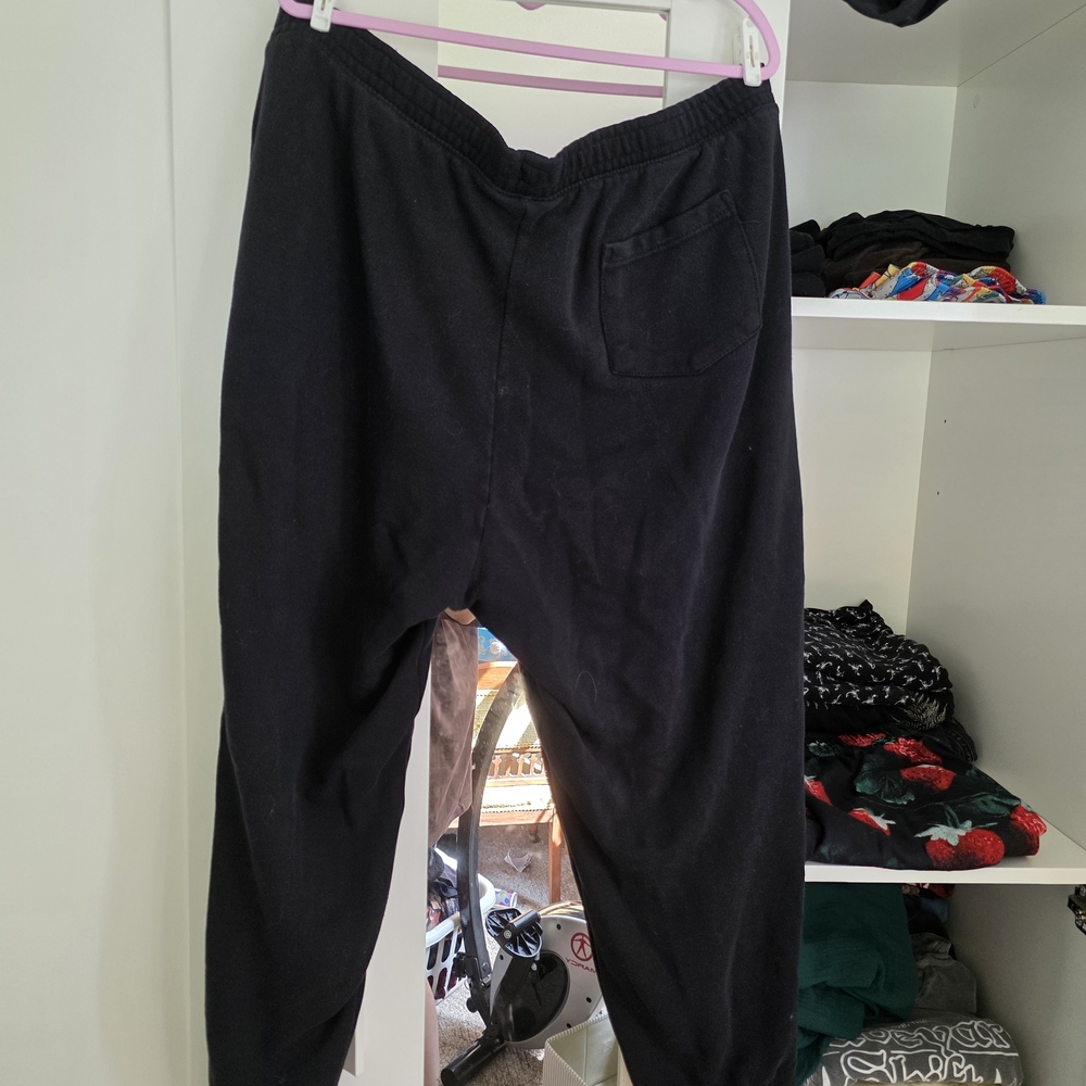 While Odin Sleeps Black Joggers with White Knight Graphic - Picture 4 of 4